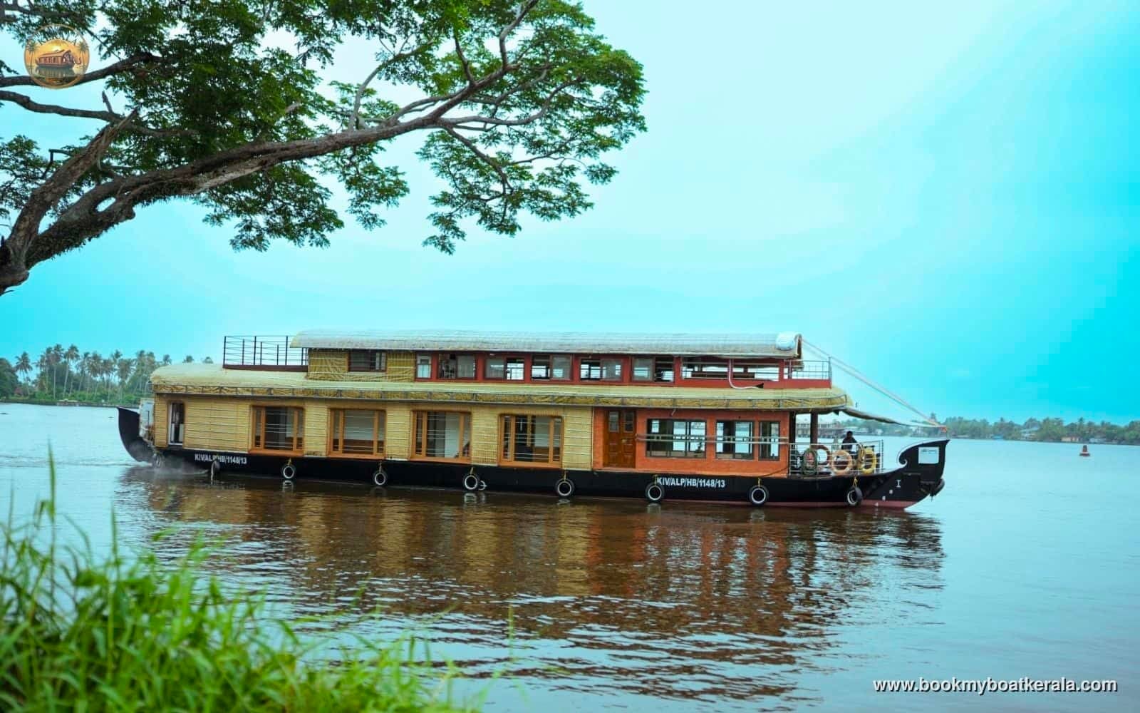Featured Boat Media