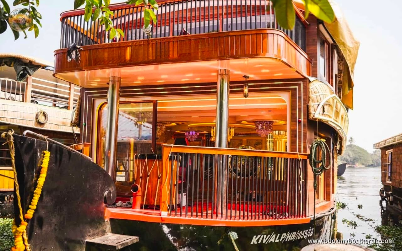 Featured Boat Media