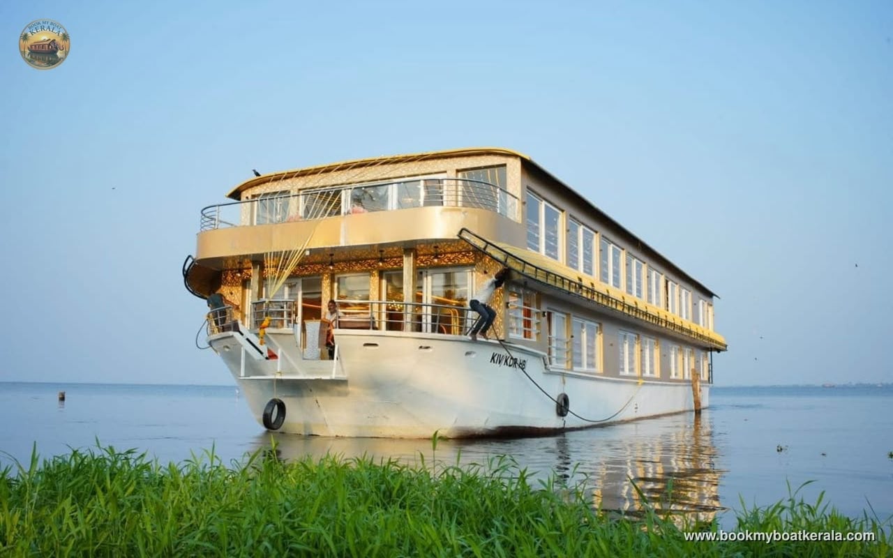 Featured Boat Media