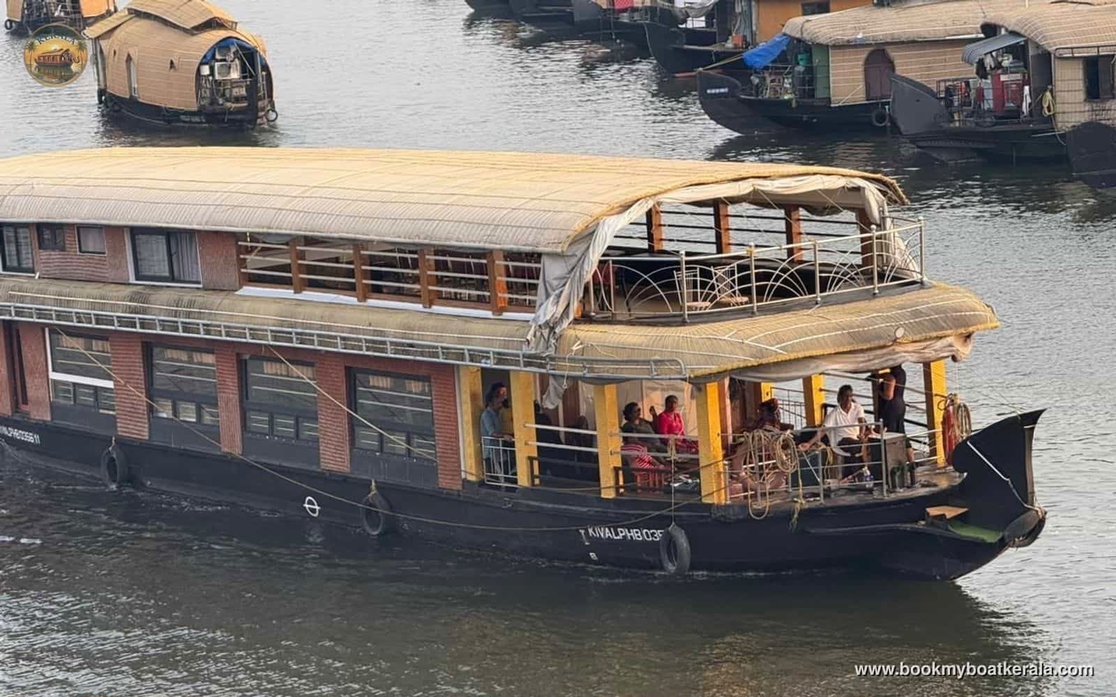 Featured Boat Media