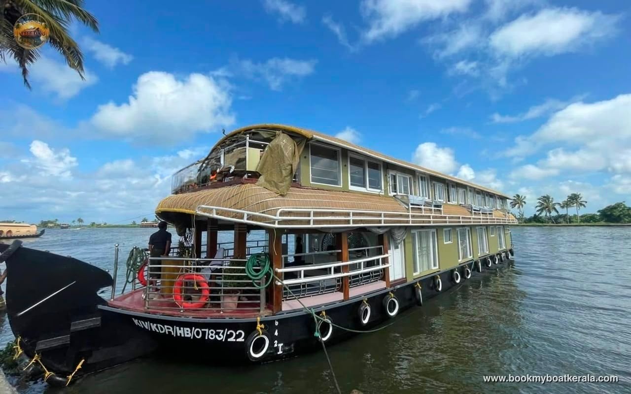 Featured Boat Media