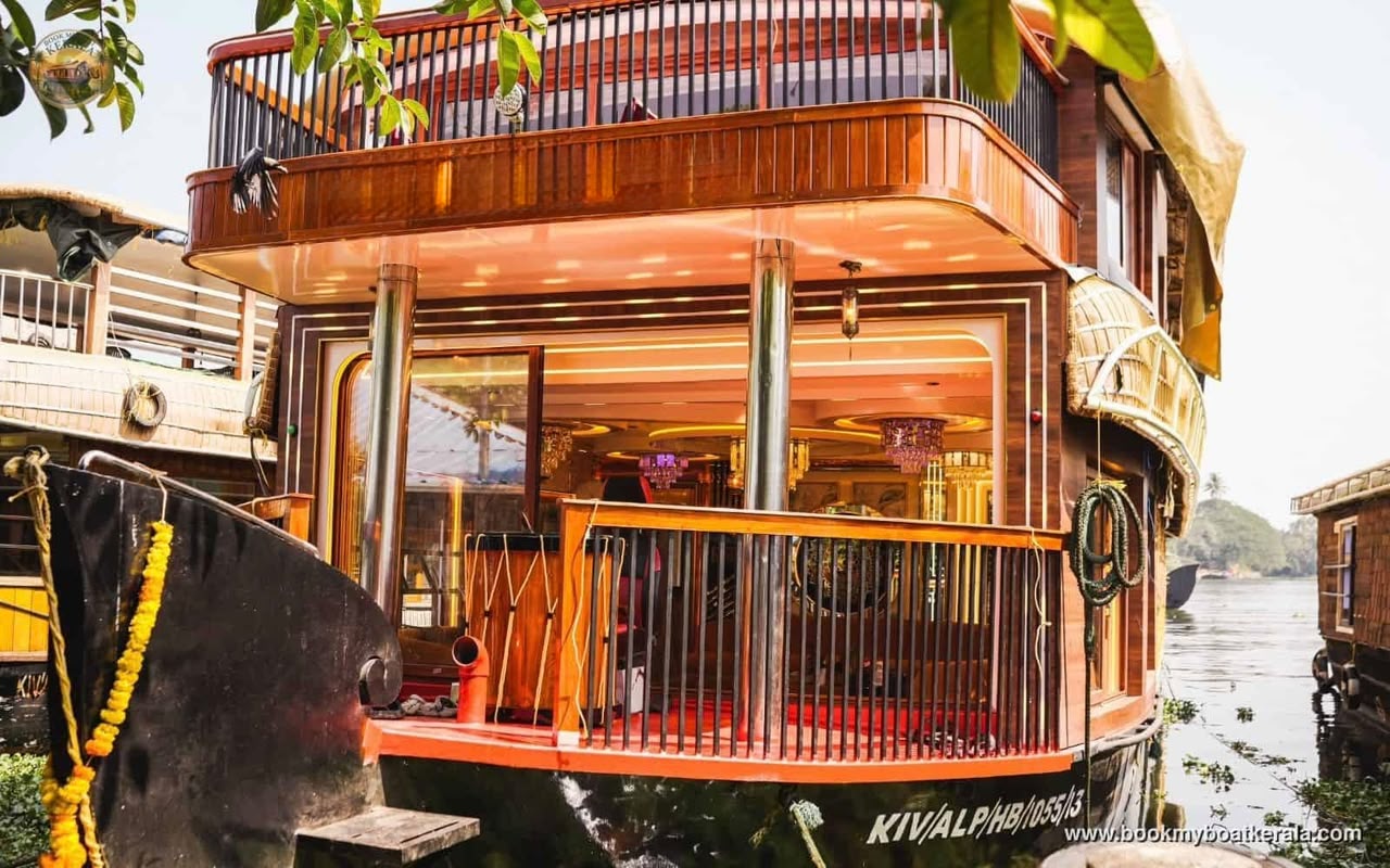 Featured Boat Media