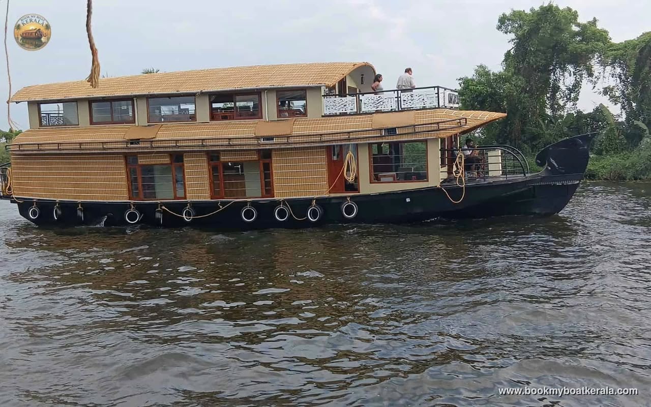 Featured Boat Media